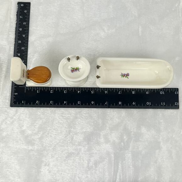Miniature Porcelain Dollhouse Bathroom Set Sink Toilet Tub Floral 1:12 Scale - Picture 10 of 13